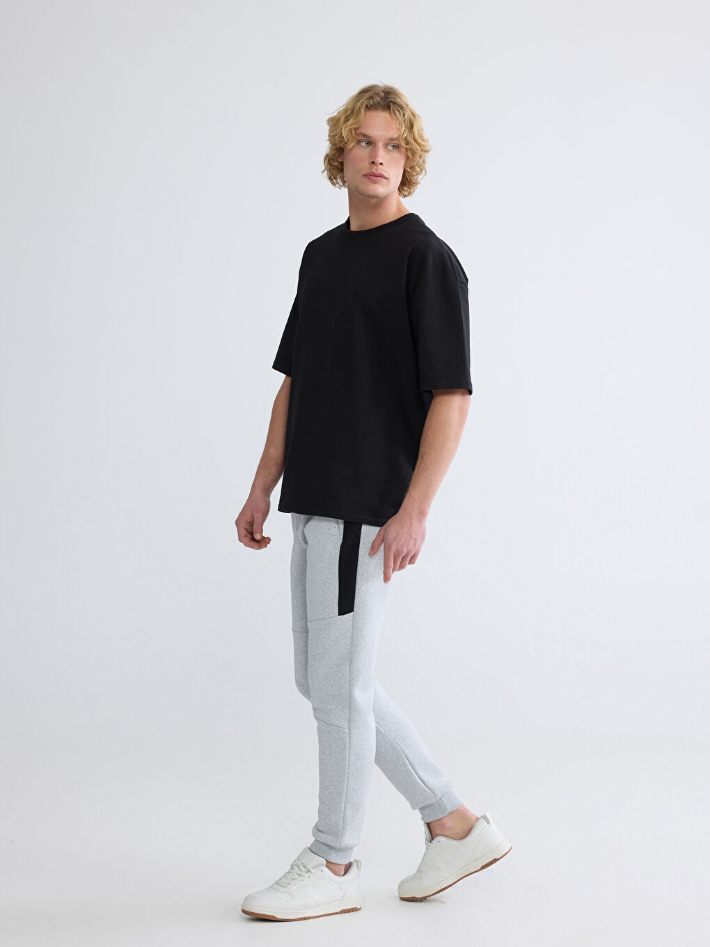 Men's Standard Fit Joggers