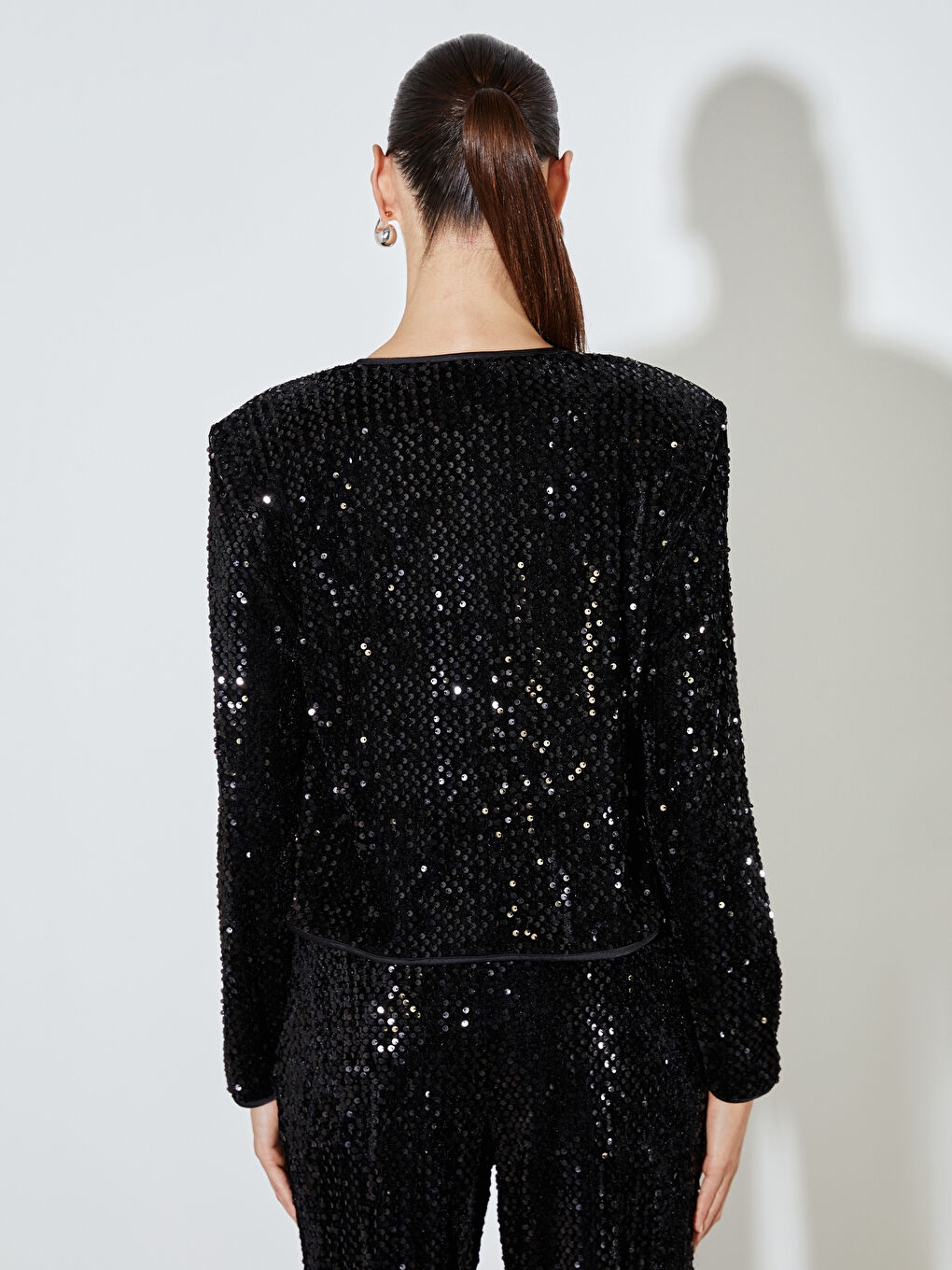 Siyah Bisiklet Yaka Pul Payetli Kadın Ceket-3