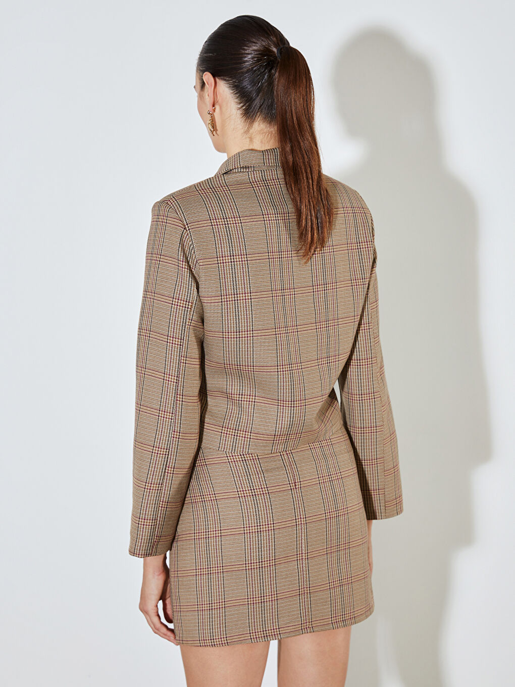 Bej Gömlek Yaka Ekose Kadın Ceket-3