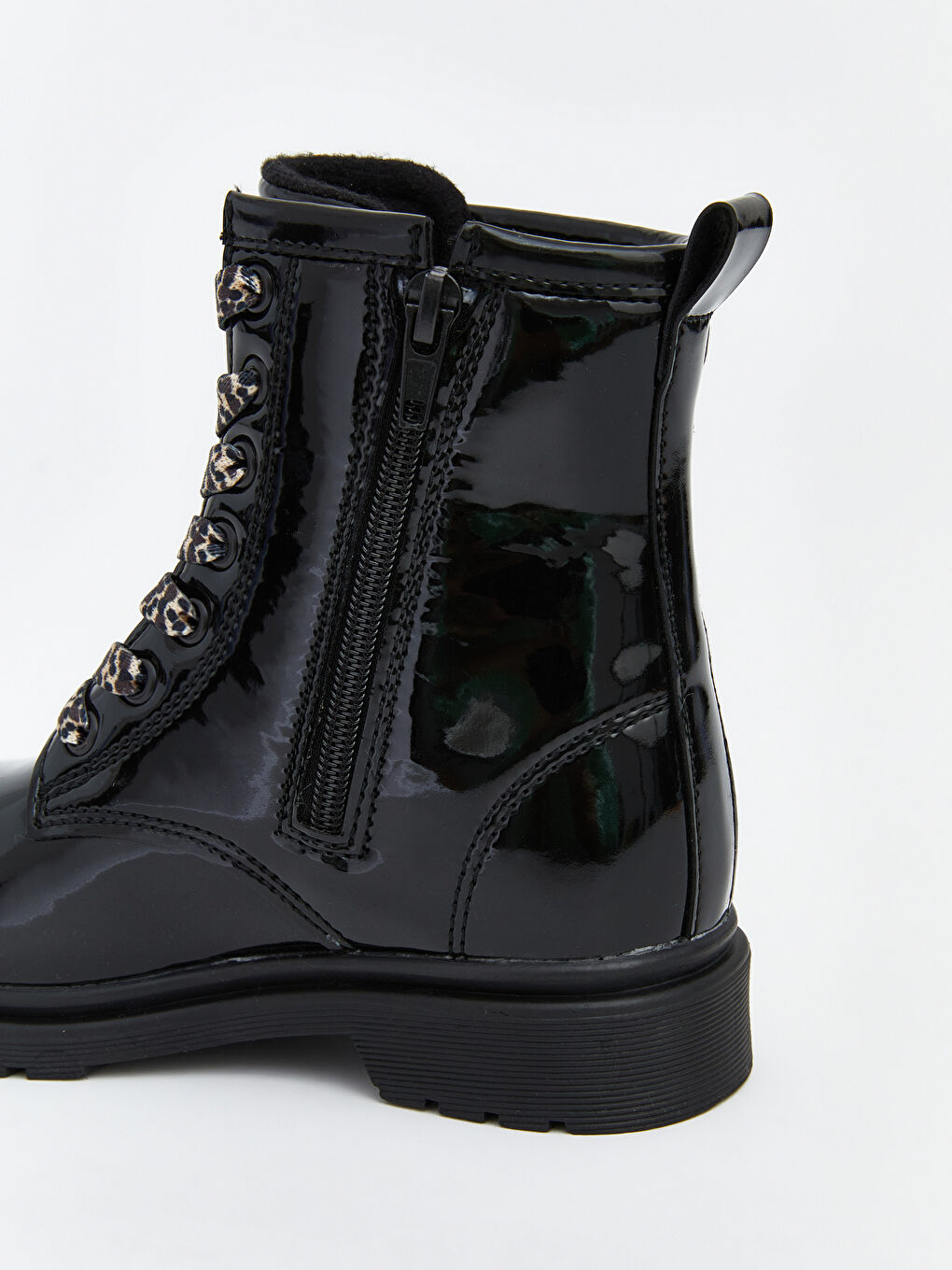 Siyah Deri Görünümlü Kız Bebek Bot-4