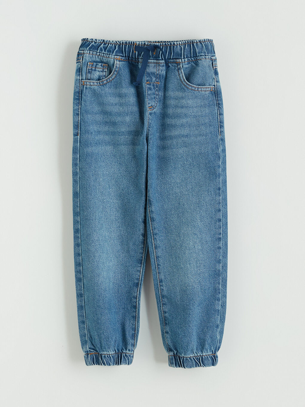 جينز نيلي ولد