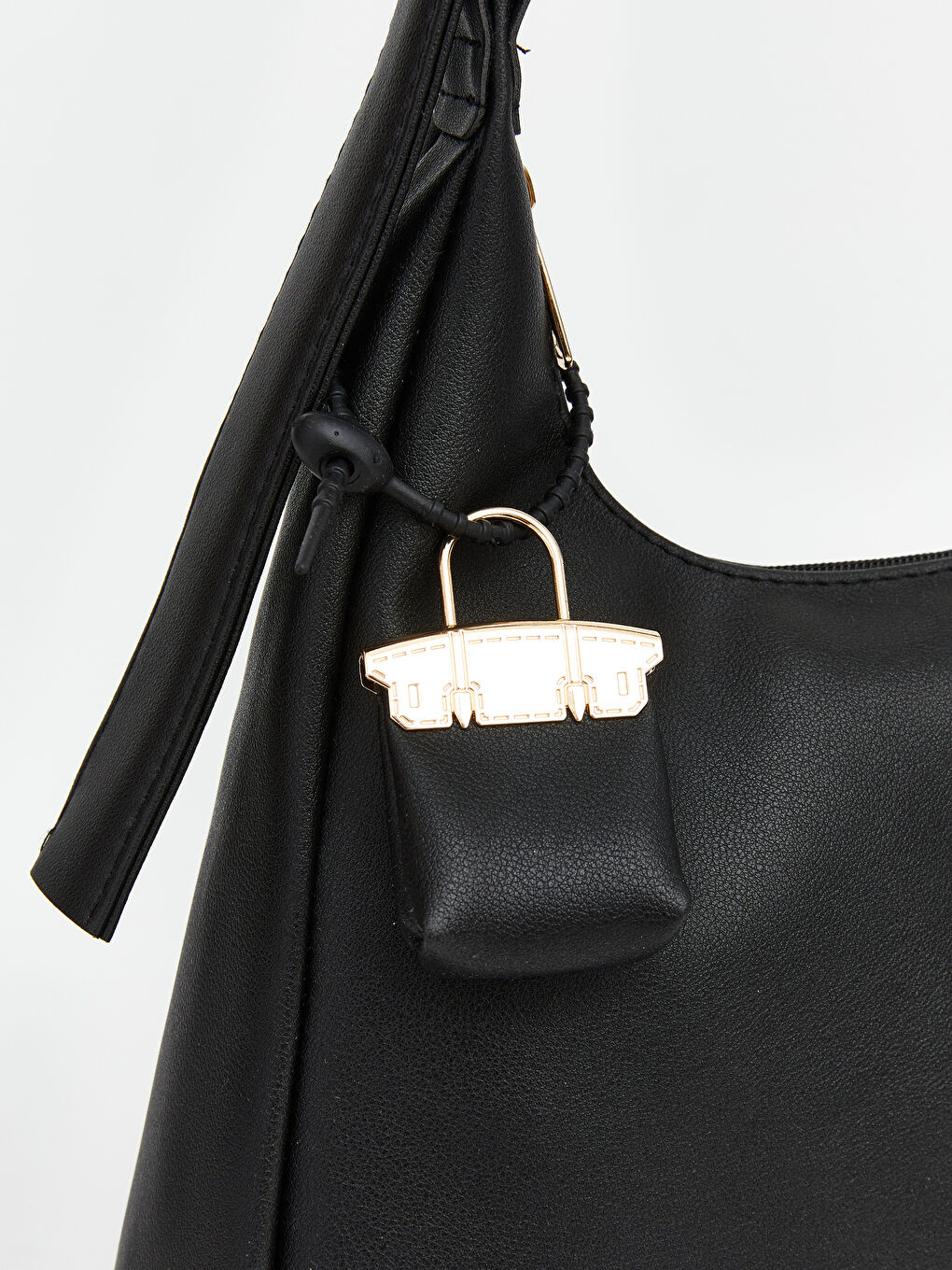 Siyah Deri Görünümlü Kadın Moon Çanta-3