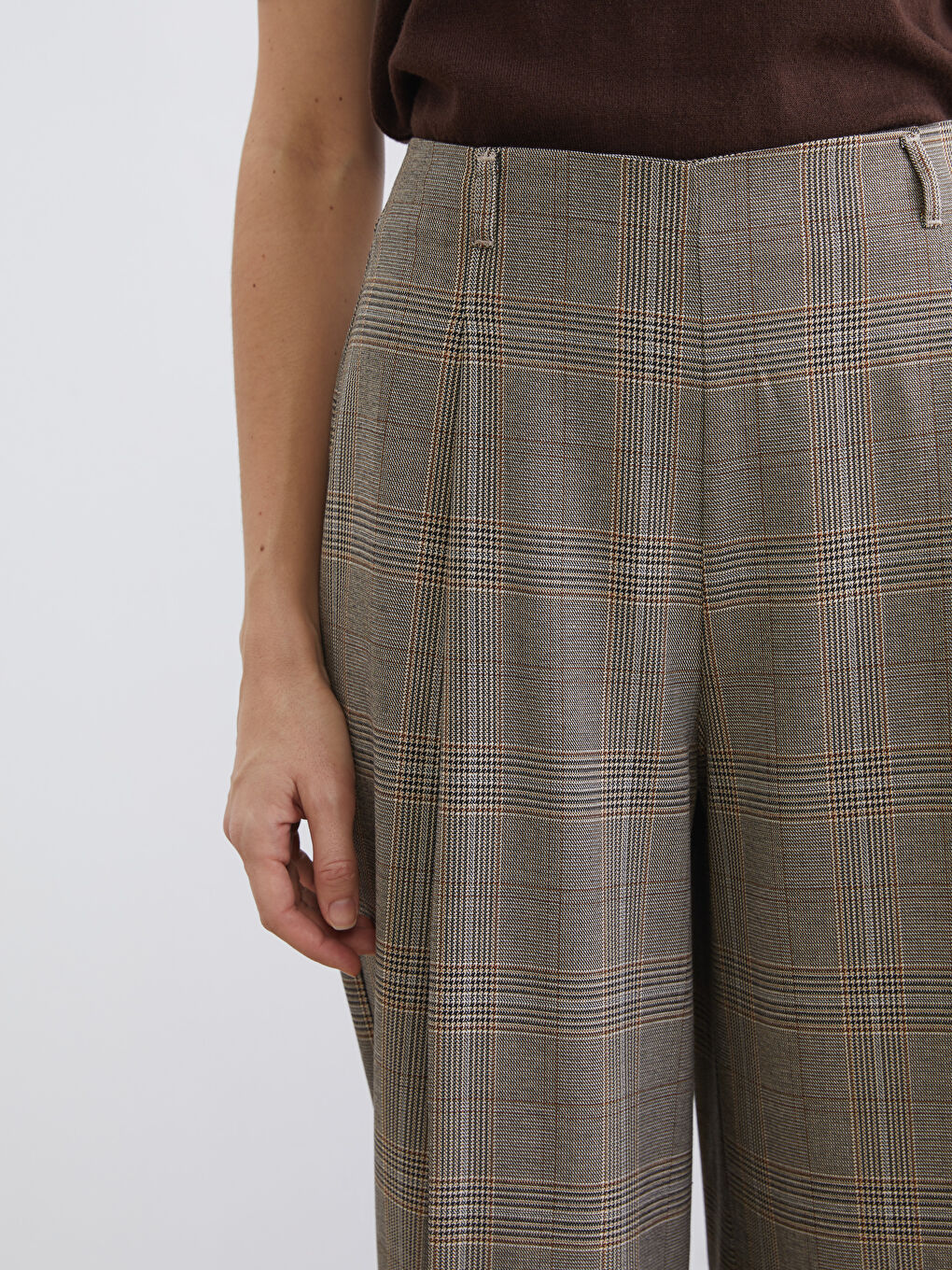 پانتۆڵ قاوه‌یی ژن-2