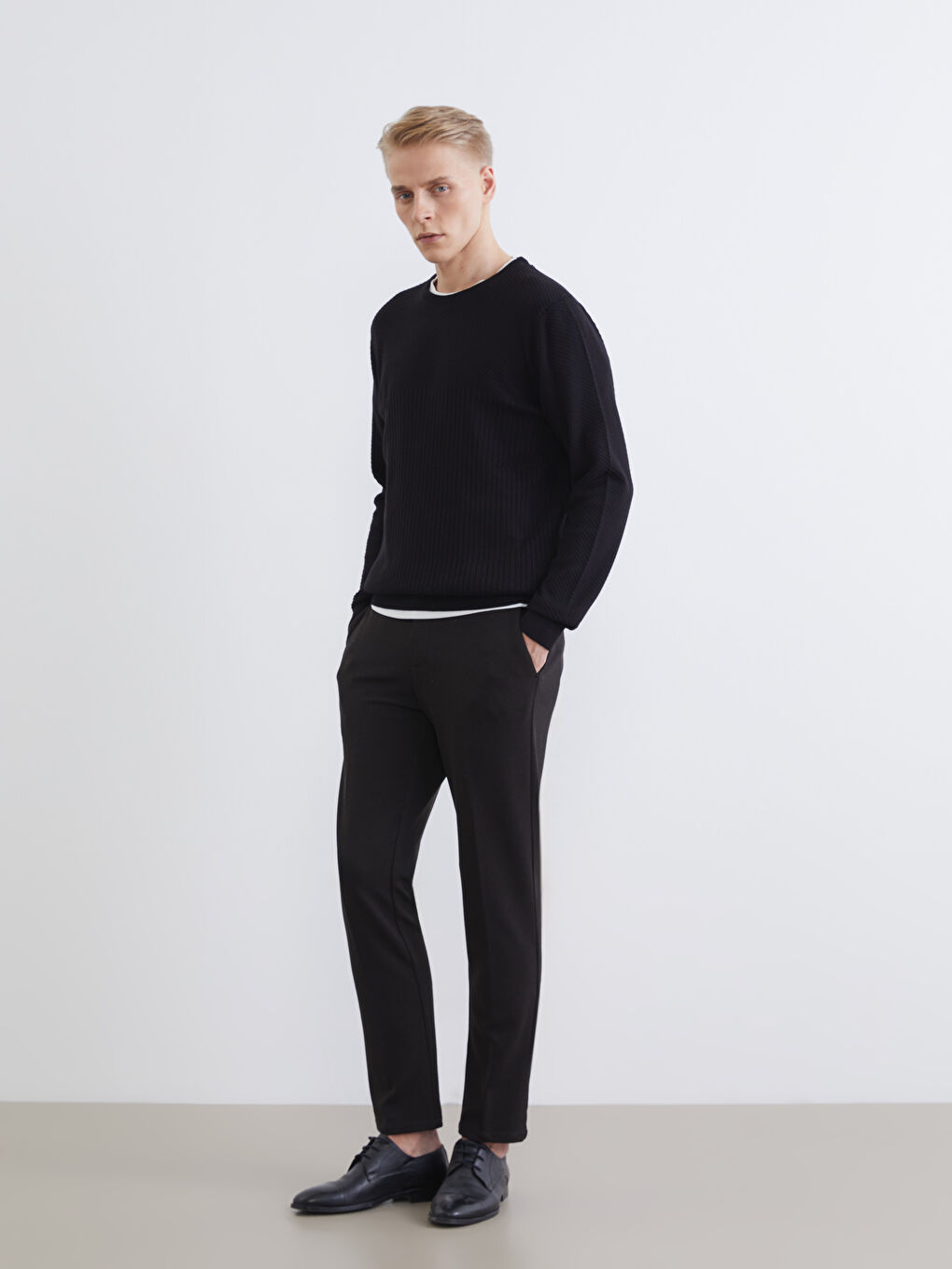 بلوزی قۆڵ درێژ یه‌خه‌ خڕ بۆ پیاوان تریکۆ-1