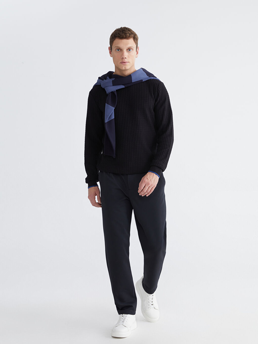 Siyah Bisiklet Yaka Erkek Triko Kazak-1