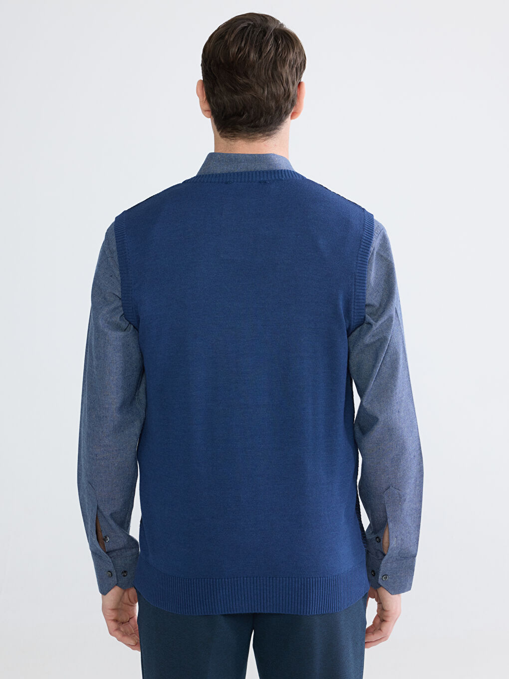 Siyah Standart Kalıp V Yaka Erkek Triko Yelek-3