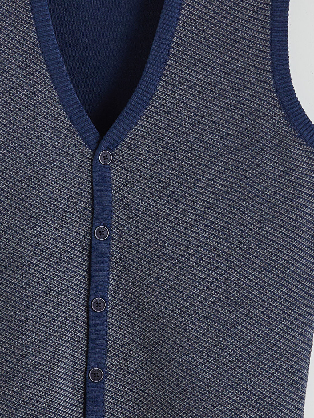 Gri Standart Kalıp V Yaka Erkek Triko Yelek-5