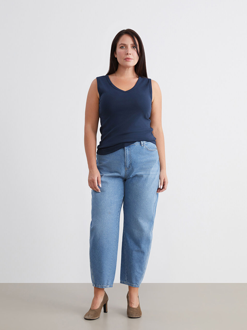 Lacivert Büyük Beden V Yaka Kadın Atlet-1