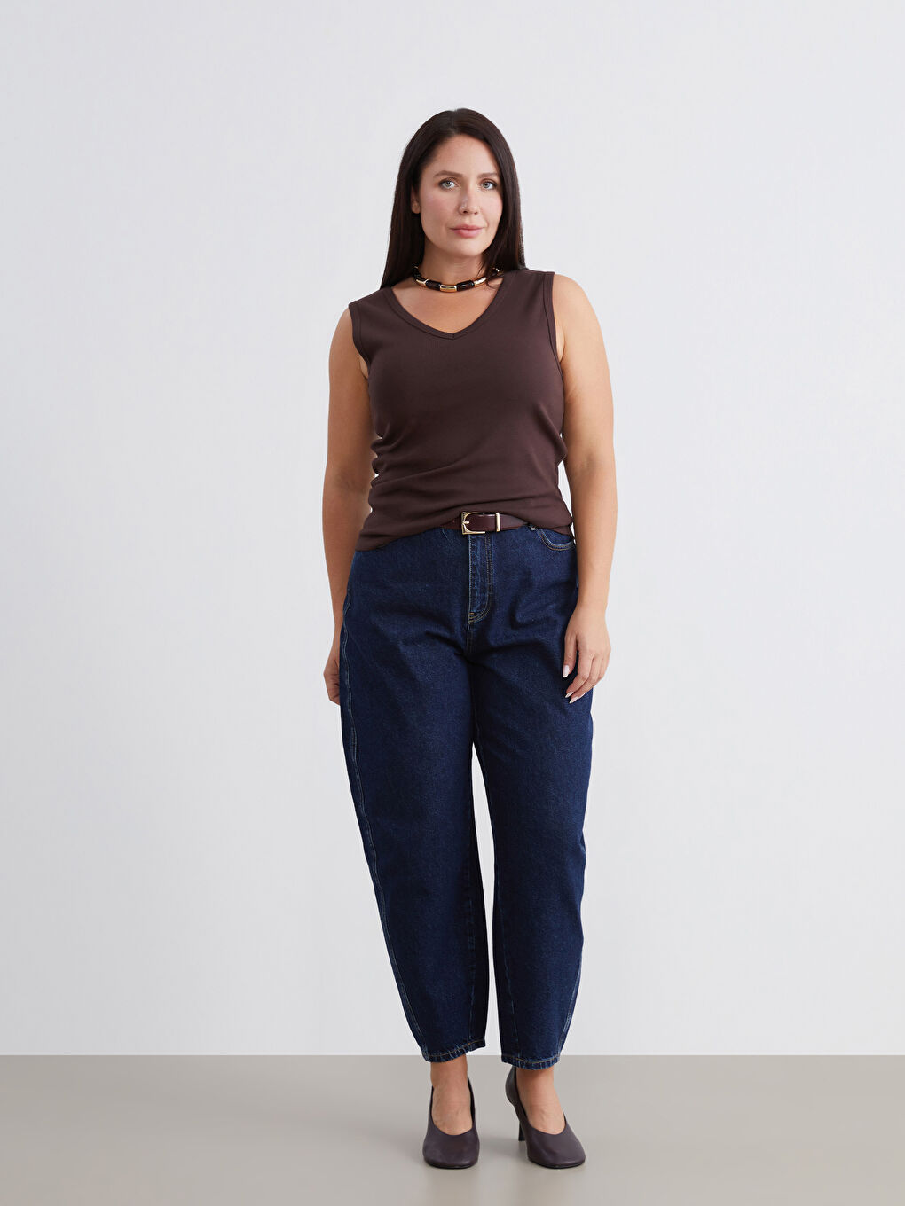 Kahverengi Büyük Beden V Yaka Kadın Atlet	-1