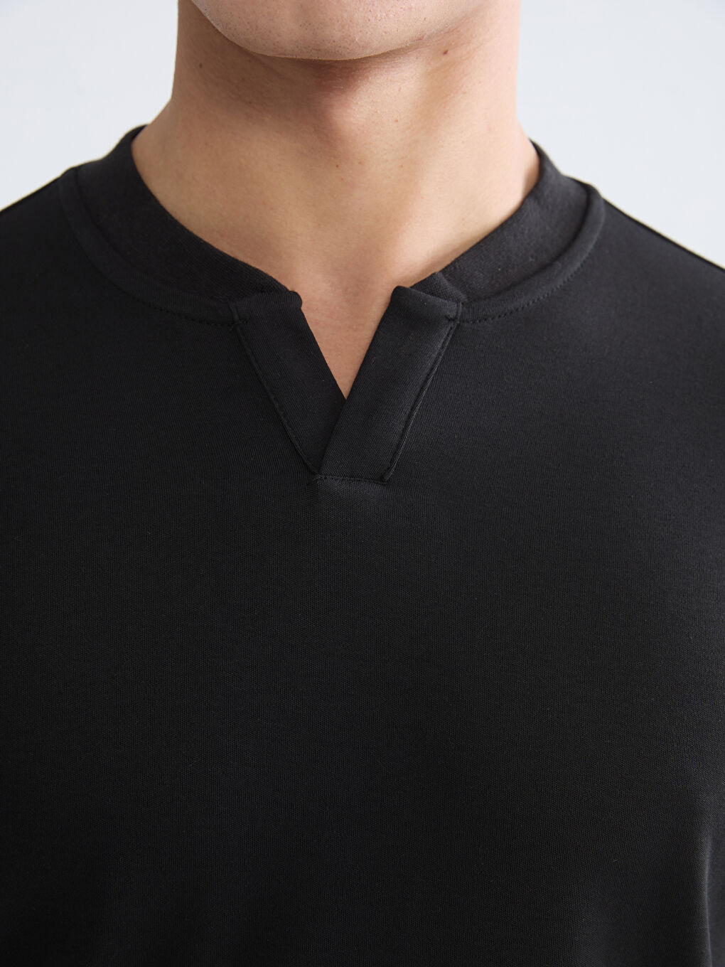 Siyah Bisiklet Yaka Erkek Sweatshirt-2