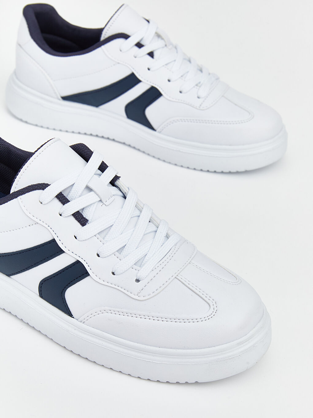 Beyaz Bağcıklı Erkek Spor Ayakkabı-2