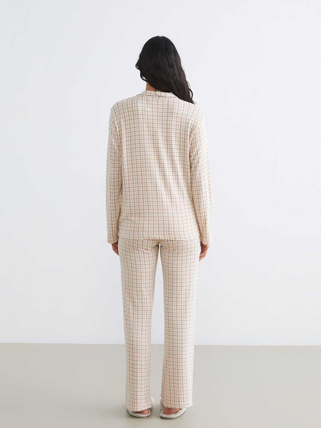 Kahverengi Gömlek Yaka Ekose Kadın Pijama Takımı-3