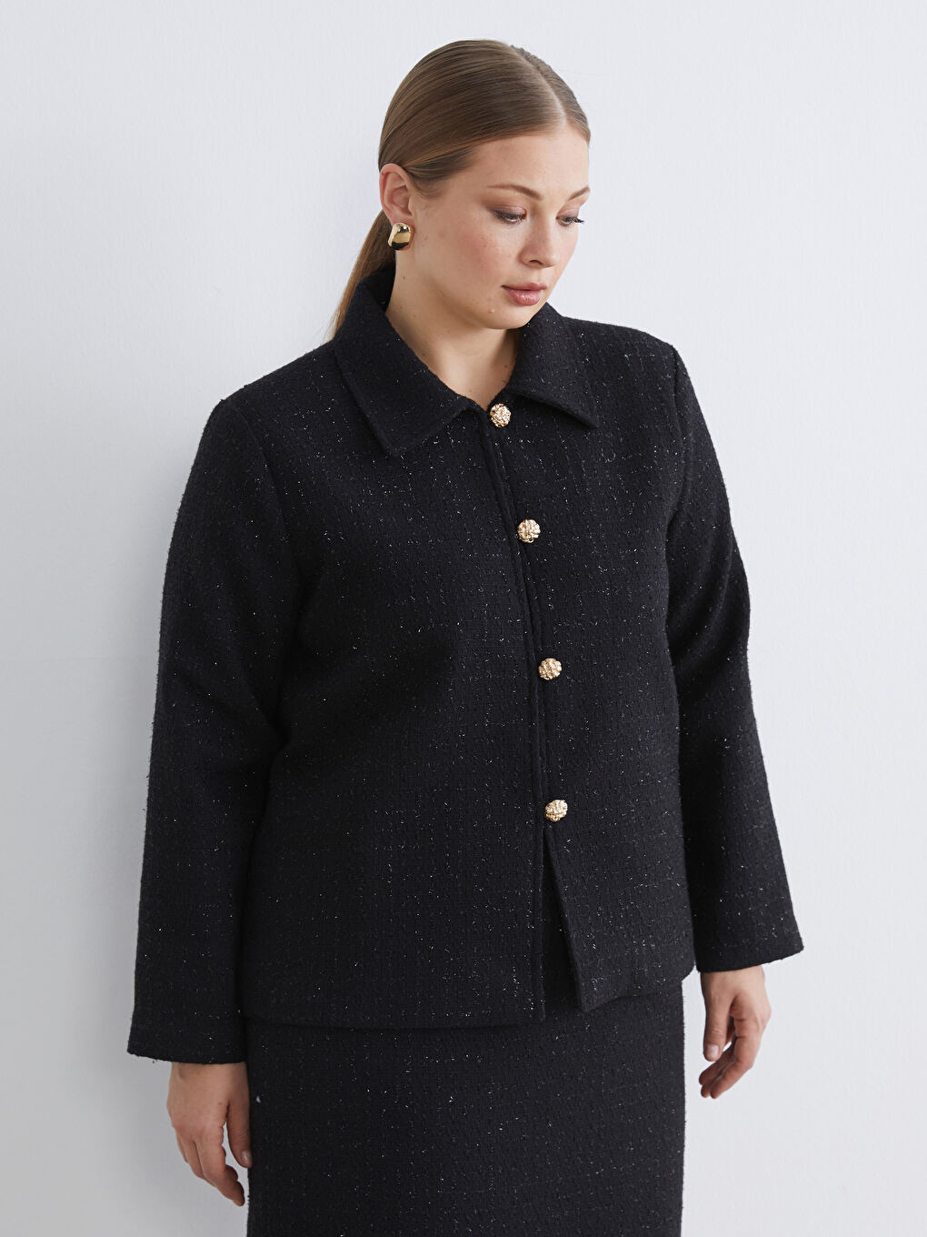 Siyah Gömlek Yaka Kadın Ceket