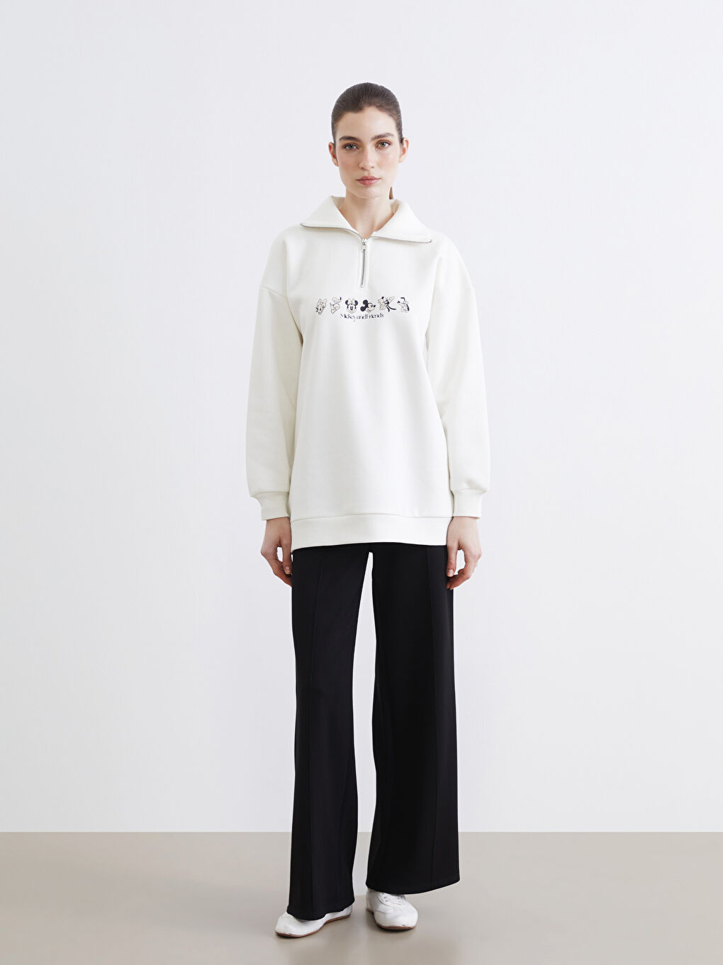 Ekru Mickey Mouse Baskılı Kadın Kalın Sweatshirt Tunik-1