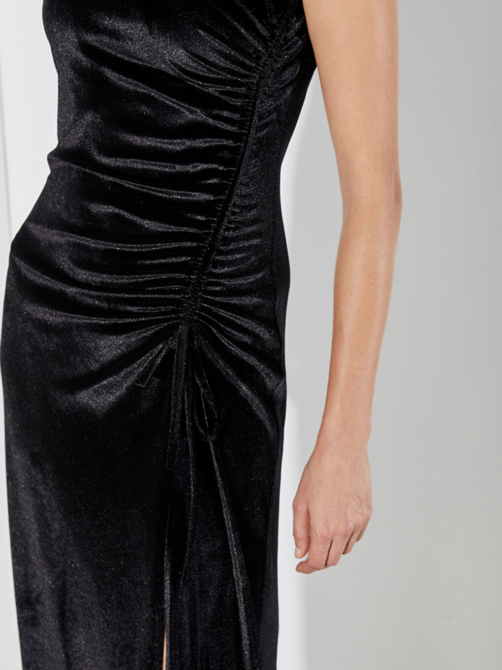 Siyah Bisiklet Yaka Büzgülü Elbise-2