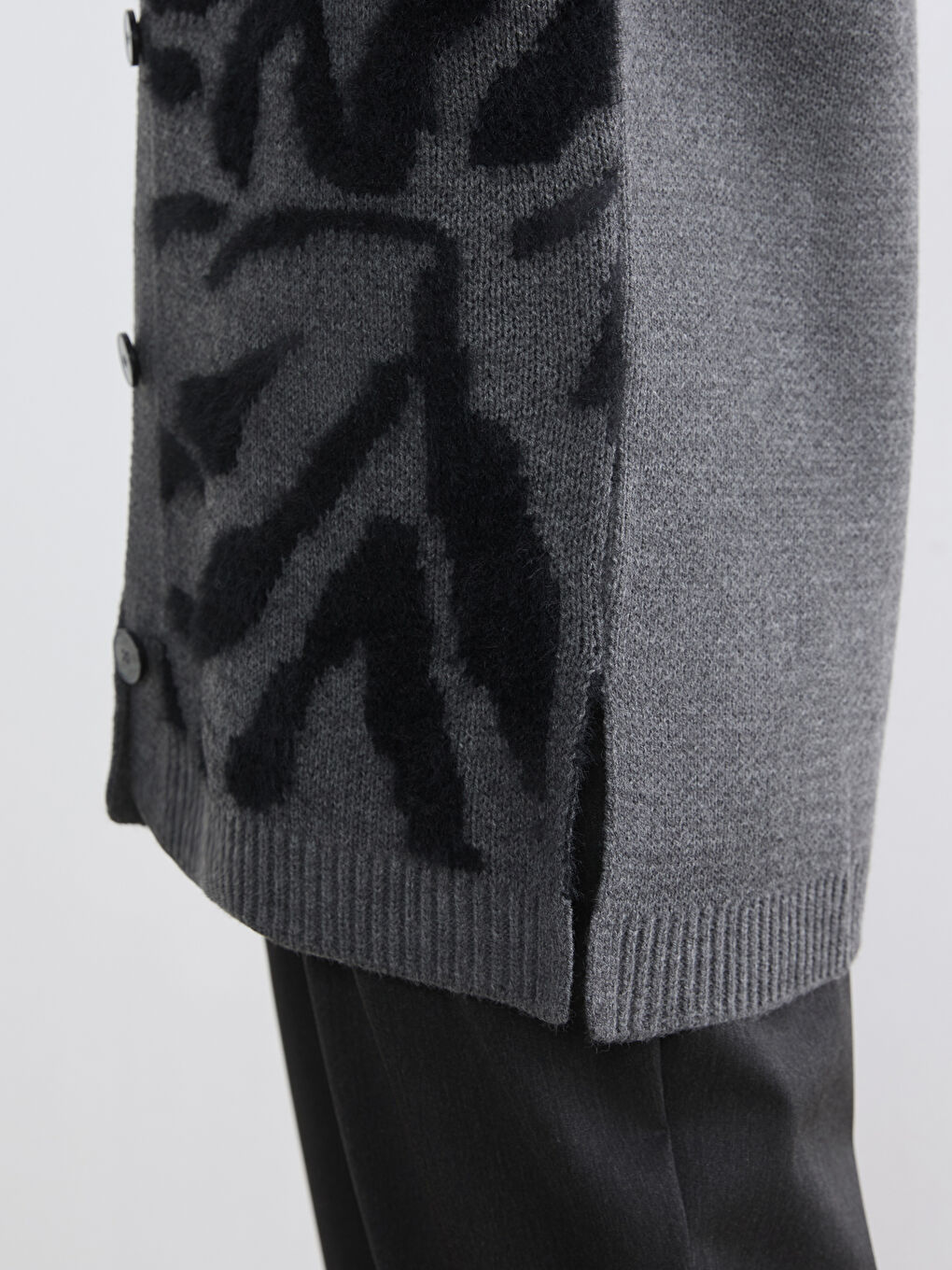 Woman BLACK Cardigan-2