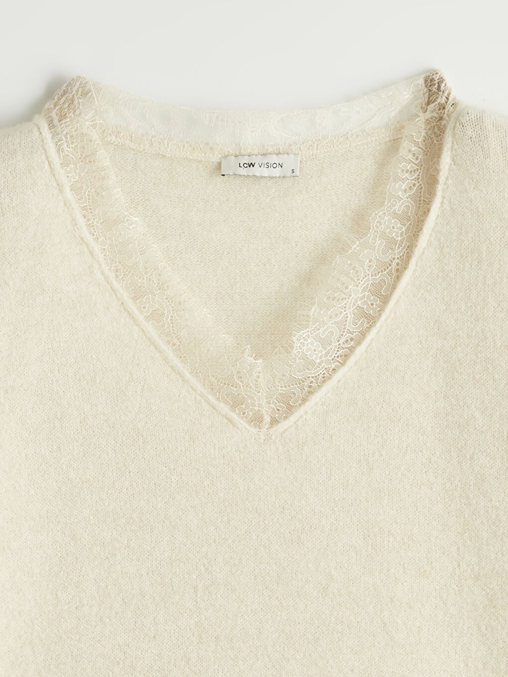 Ekru V Yaka Dantel Detaylı Oversize Kadın Triko Kazak-9