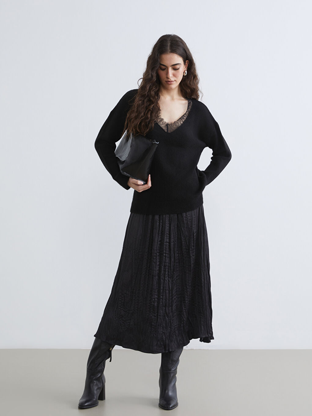 Woman BLACK Sweater-2