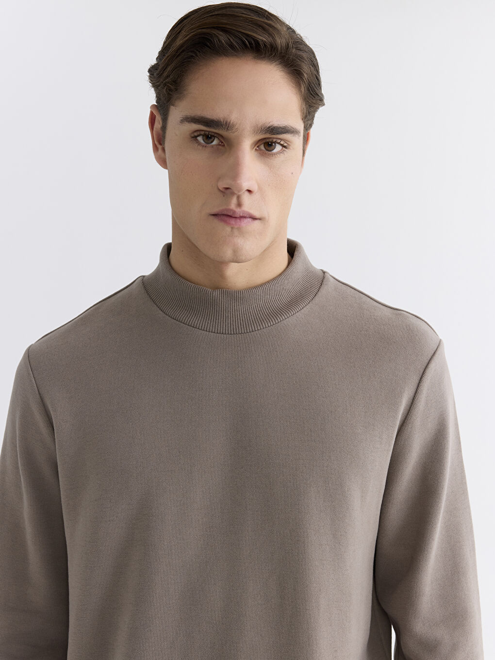 Kahverengi Dik Yaka Erkek Sweatshirt-2