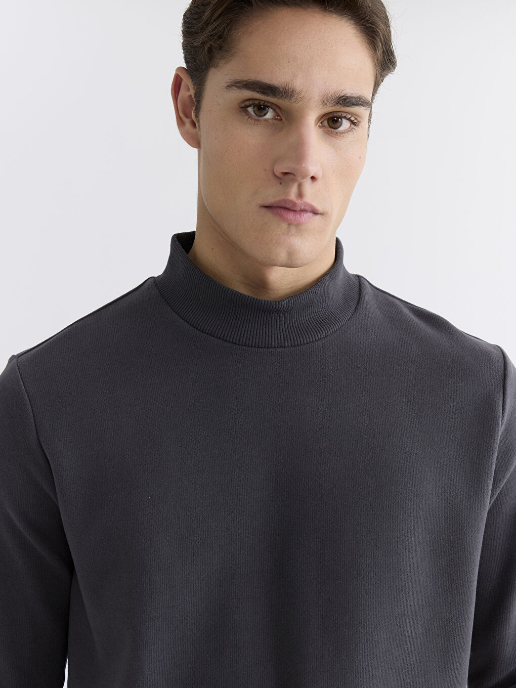 Antrasit Dik Yaka Erkek Sweatshirt