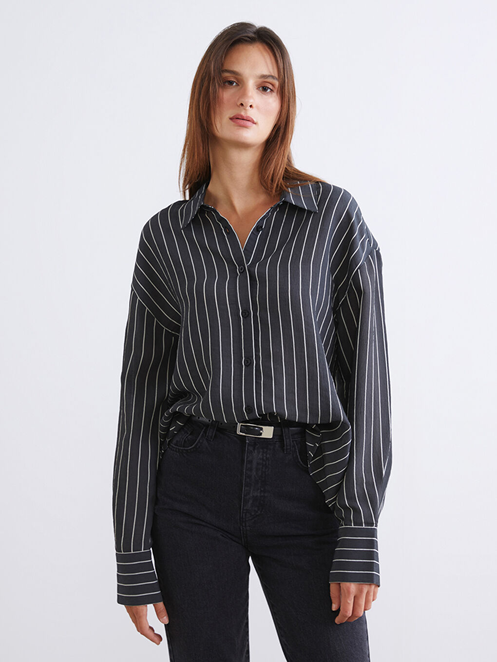 Siyah Çizgili Kadın Gömlek-1