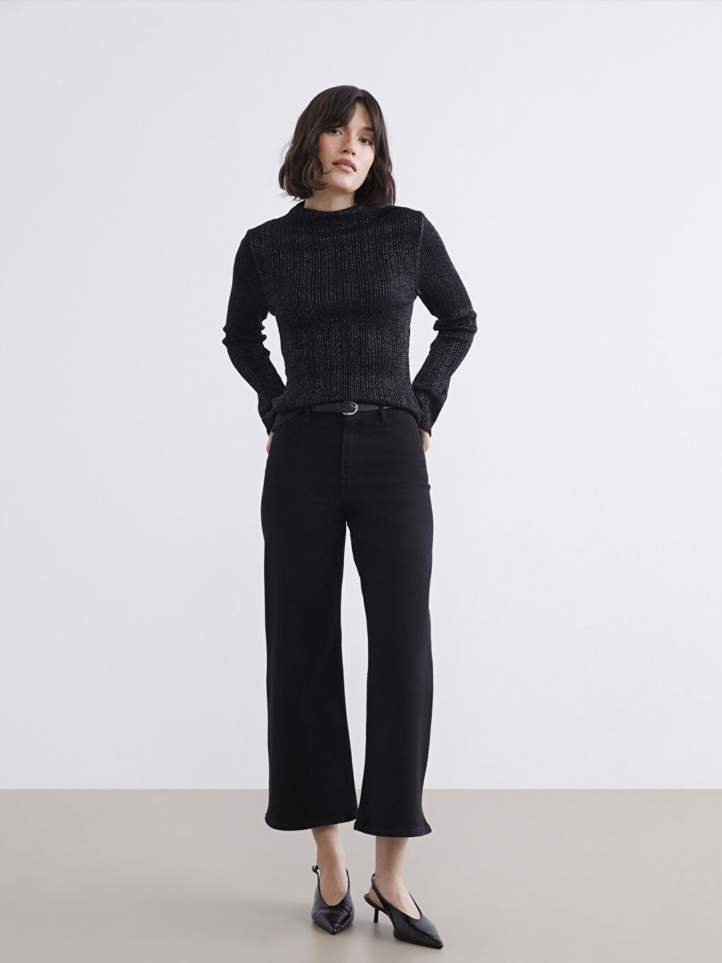 Woman BLACK Sweater-1