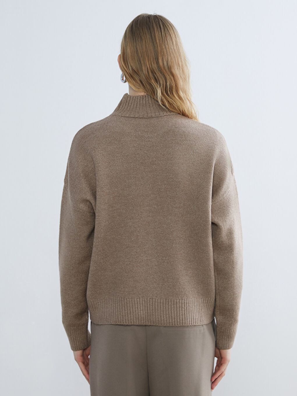 Bej Yarım Balıkçı Yaka Oversize Kadın Triko Kazak-4