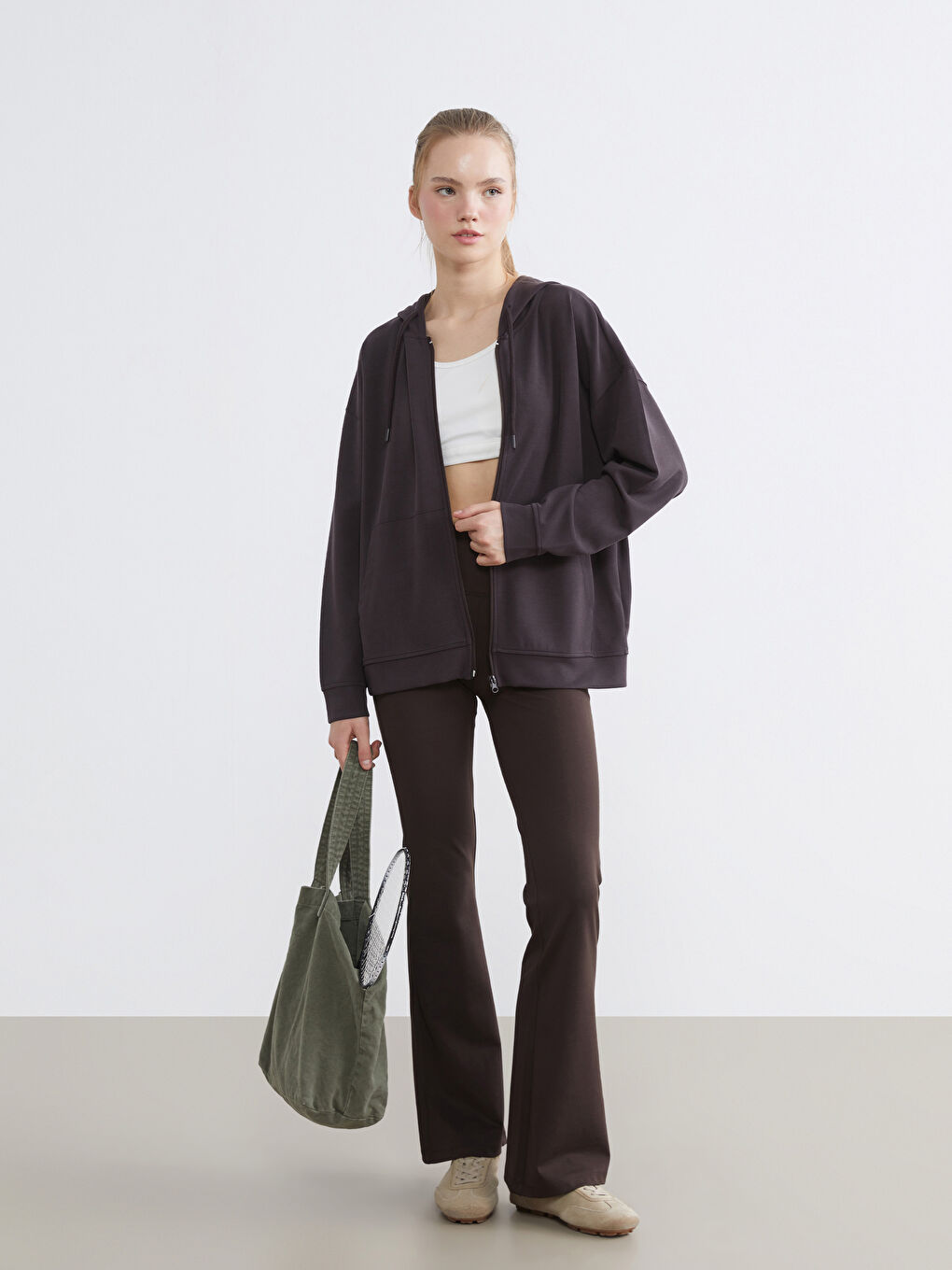 Kahverengi Kapüşonlu Soft Touch Kadın Fermuarlı Sweatshirt-1