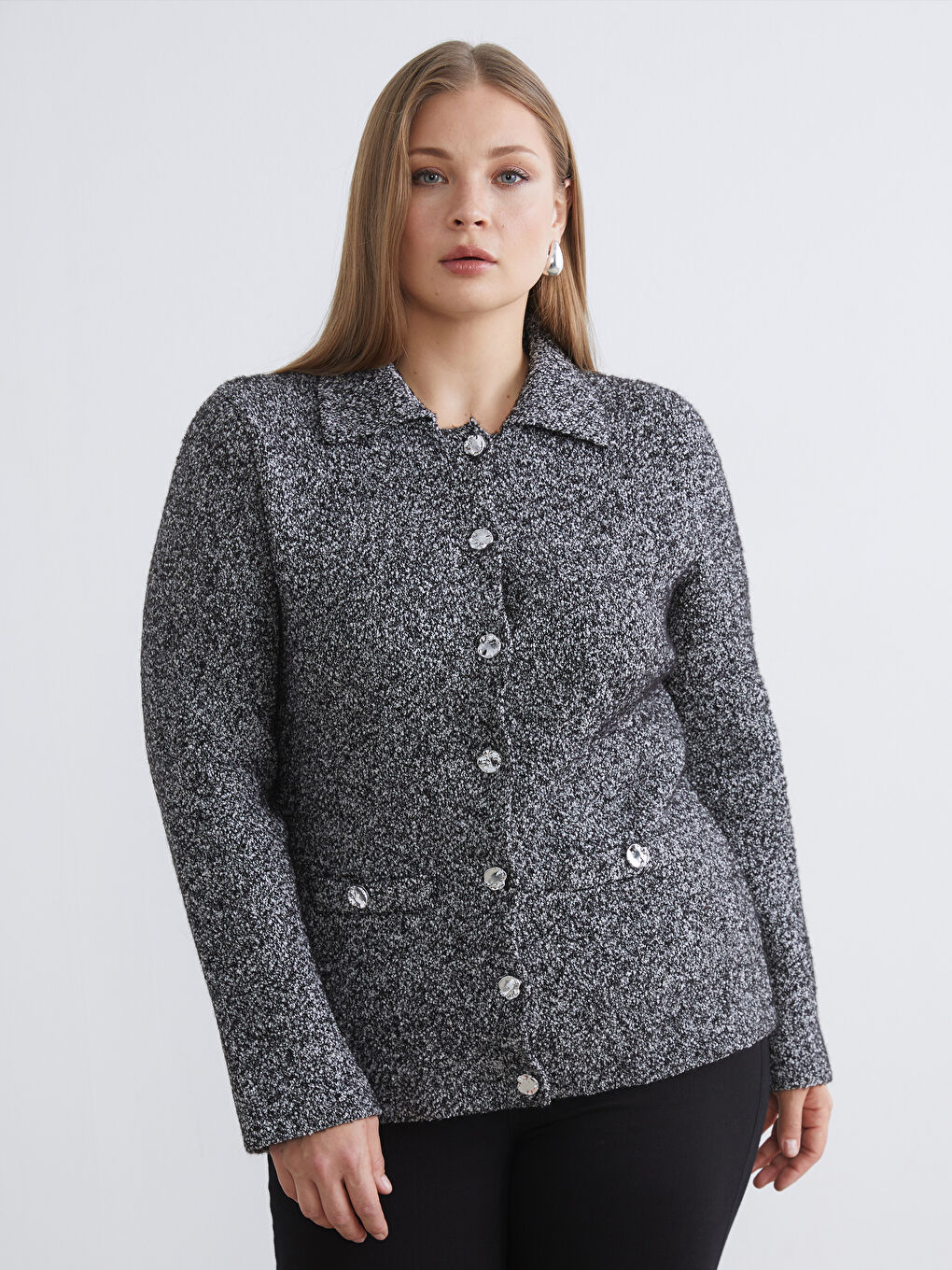 Siyah Büyük Beden Polo Yaka Desenli Kadın Triko Hırka