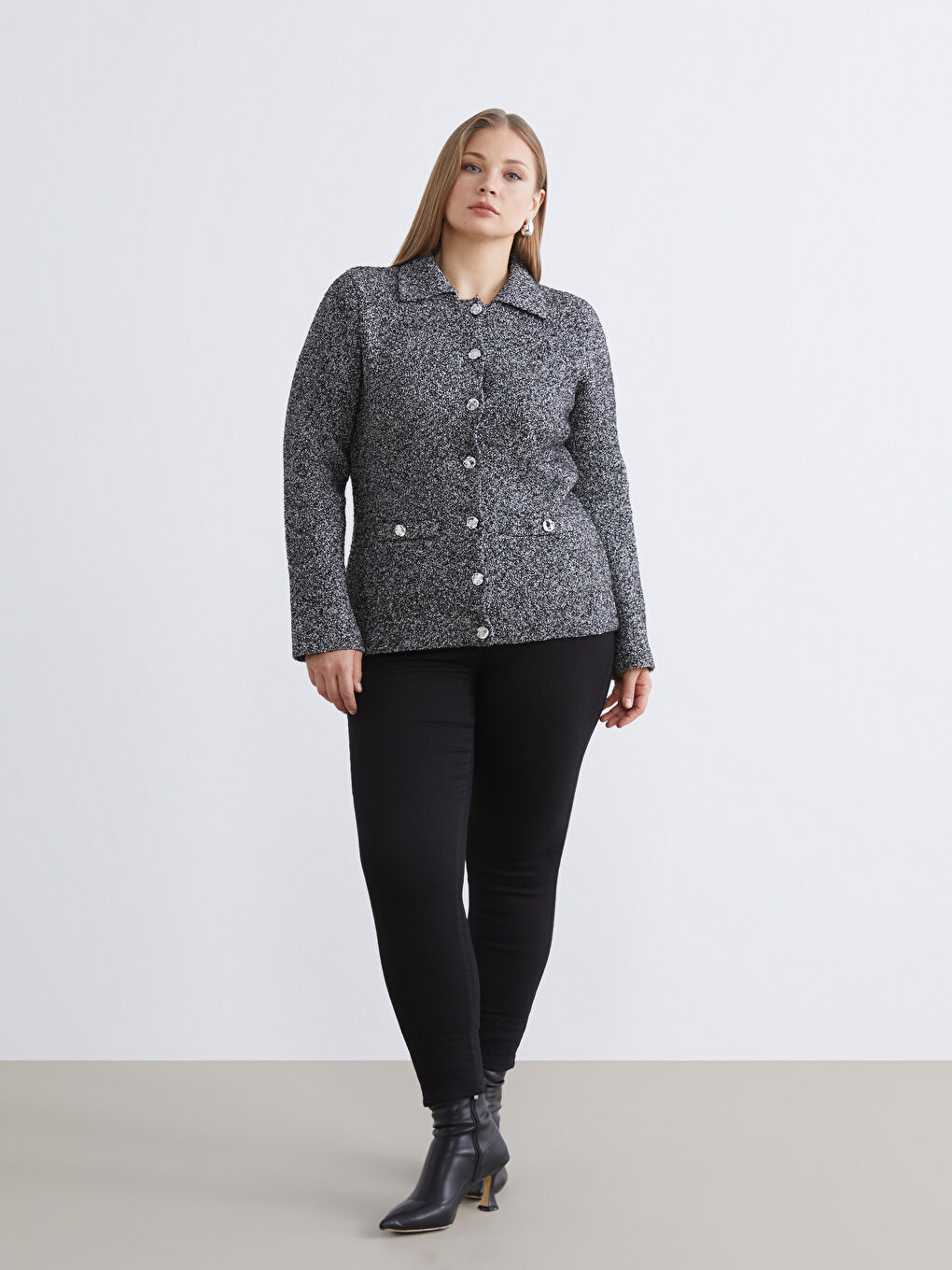 Siyah Büyük Beden Polo Yaka Desenli Kadın Triko Hırka-1