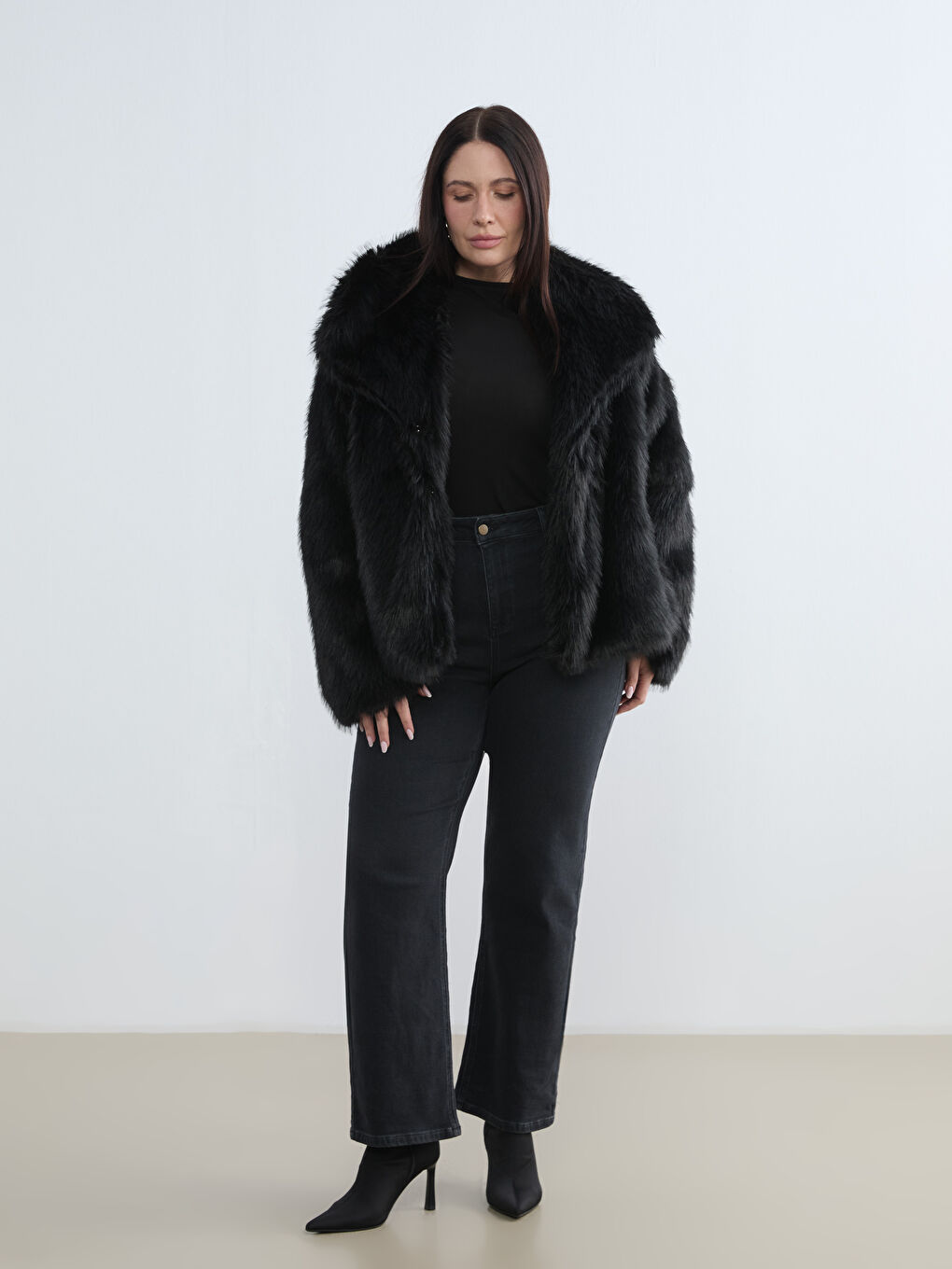Siyah Şal Yaka Kadın Kürk Mont	-1