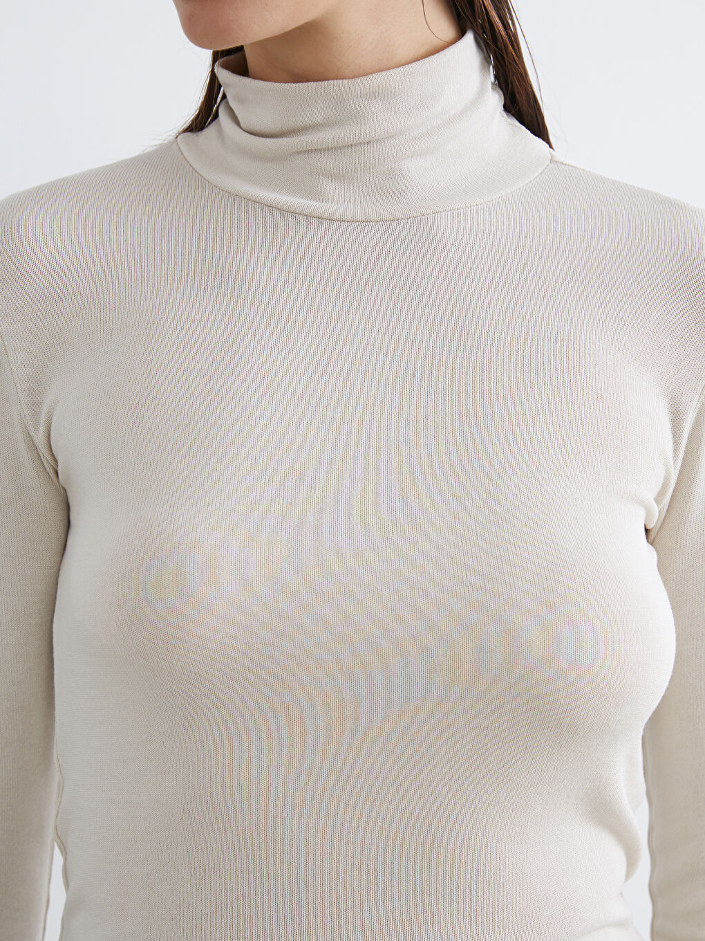 Bej Dik Yaka Kadın Body-2