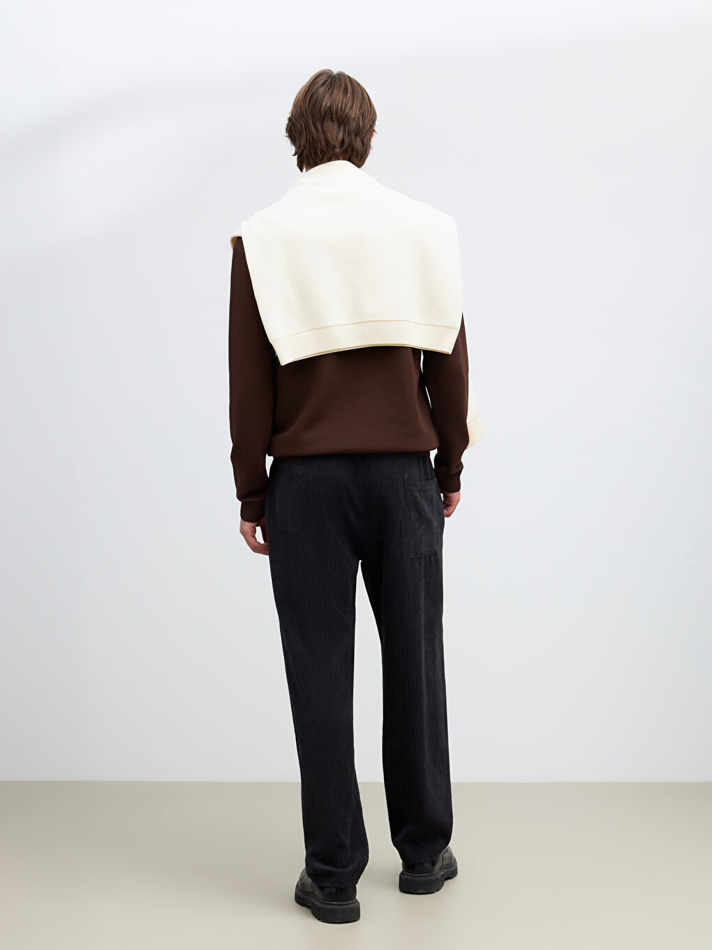 Siyah Rahat Kalıp Kadife Erkek Pantolon-3