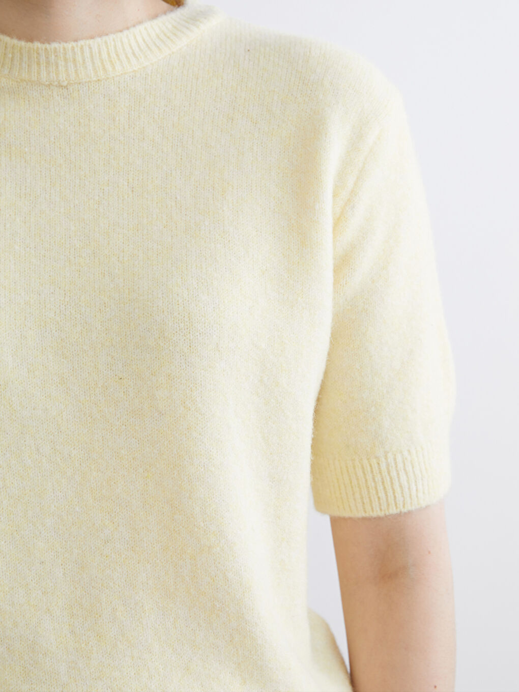 Әйелдер сары Жемпір-2