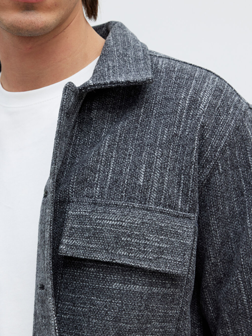 Gri Regular Fit Kapaklı Cepli Erkek Gömlek-2