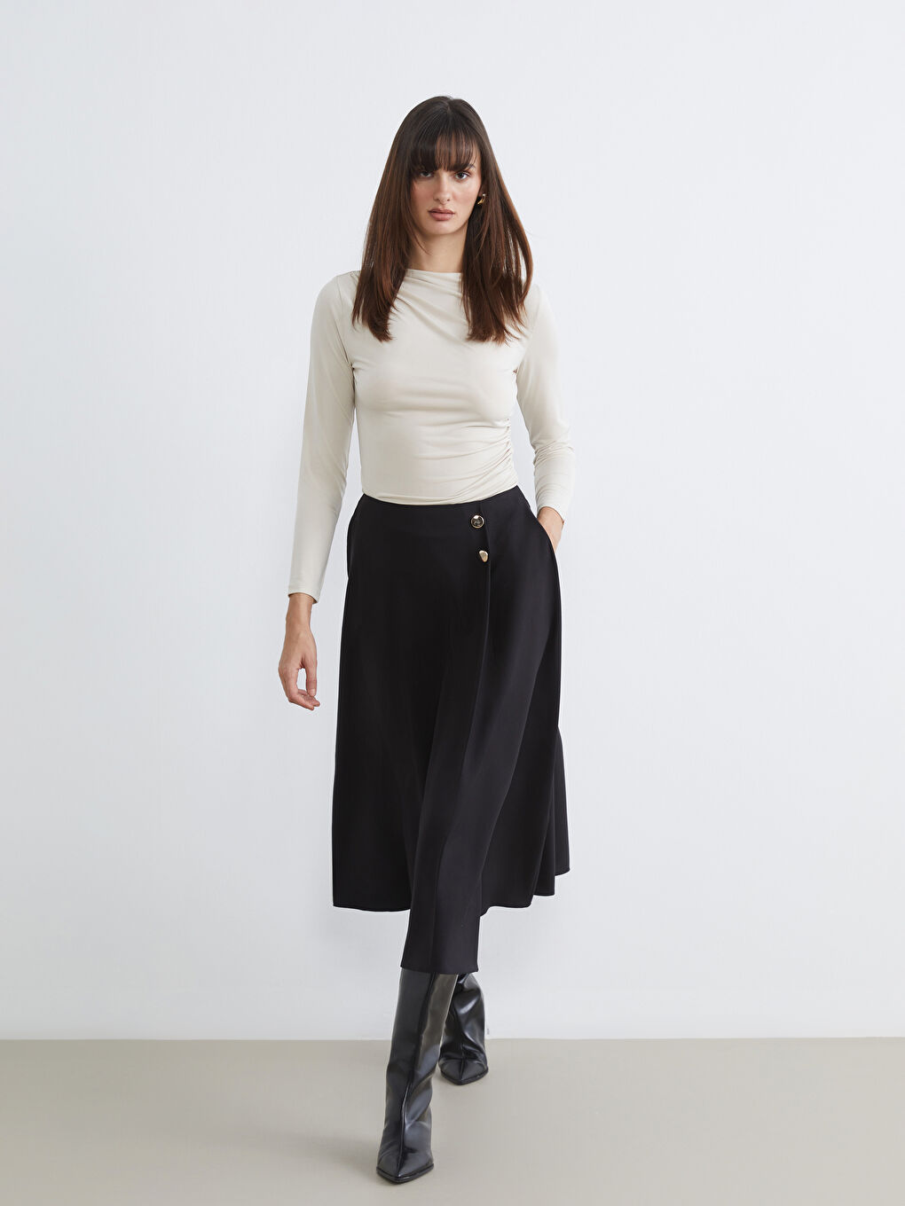 Siyah Beli Fermuarlı A Kesim Etek