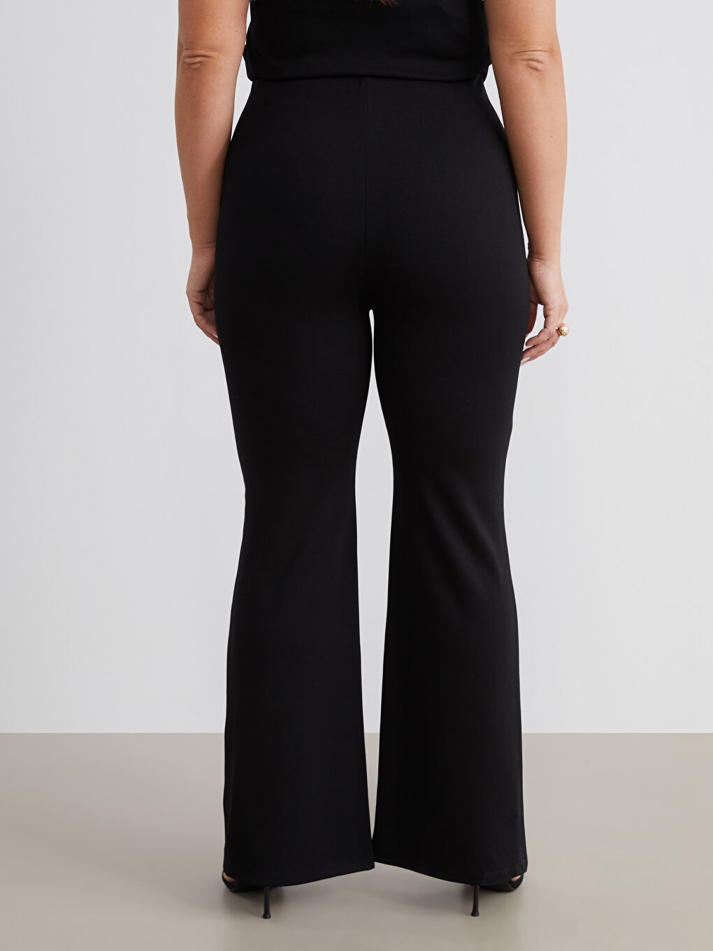 Siyah Beli Lastikli İspanyol Paça Kadın Pantolon-7