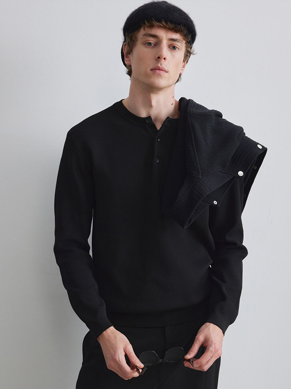 Siyah Bisiklet Yaka Erkek Triko Kazak