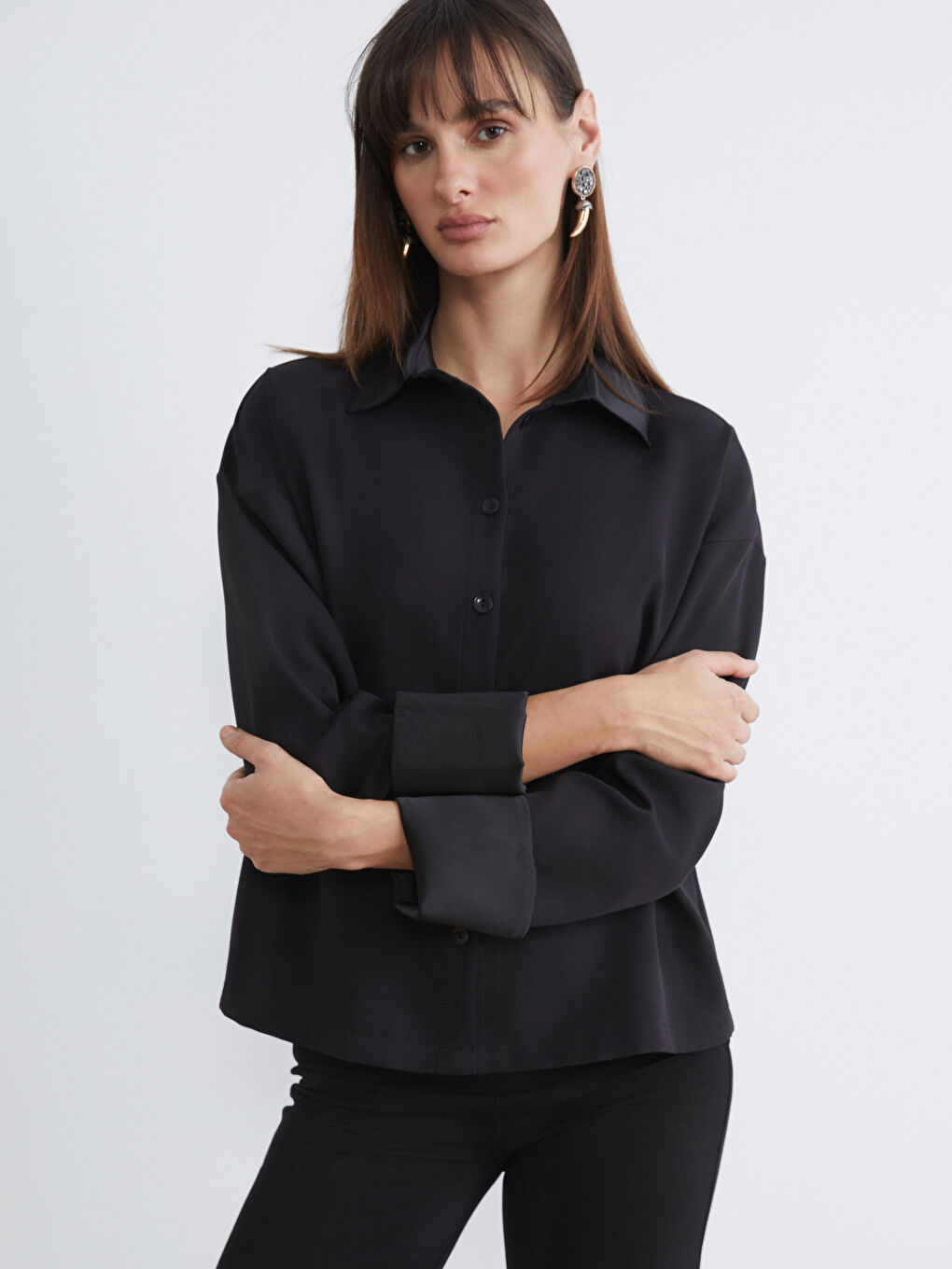 Siyah Saten Kadın Gömlek