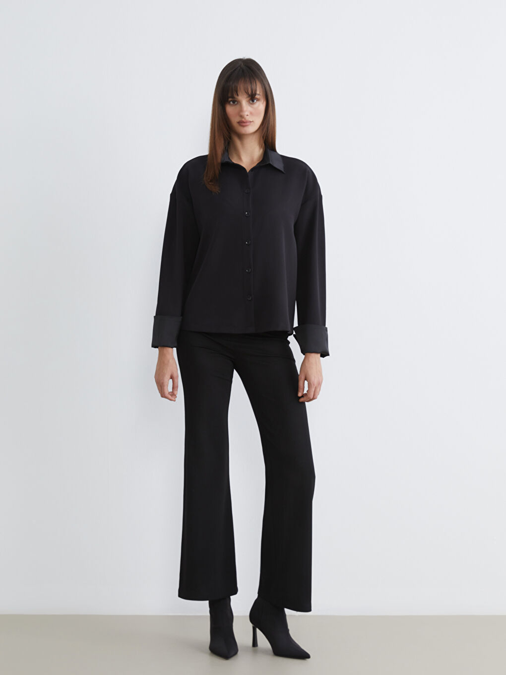 Siyah Saten Kadın Gömlek-1