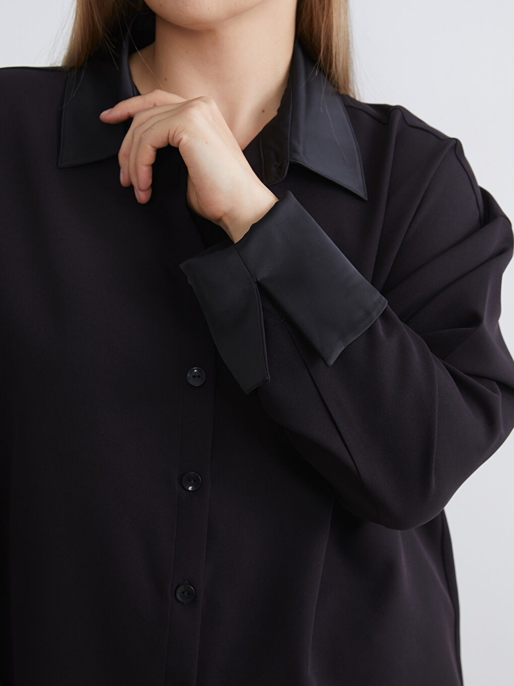 Siyah Büyük Beden Saten Kadın Gömlek-2