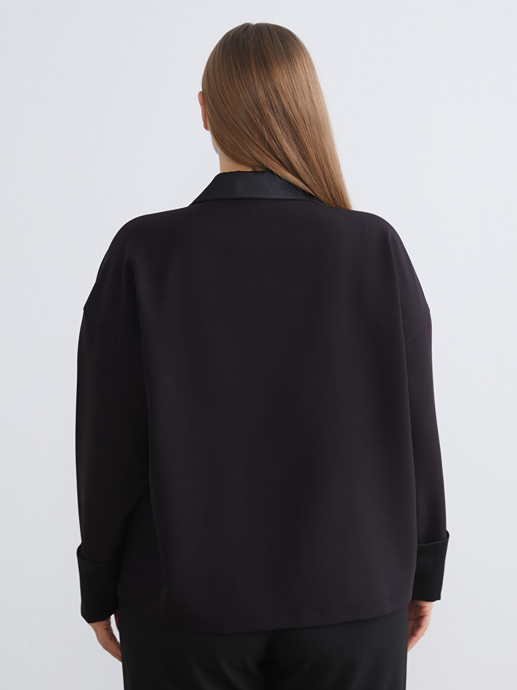 Siyah Büyük Beden Saten Kadın Gömlek-3