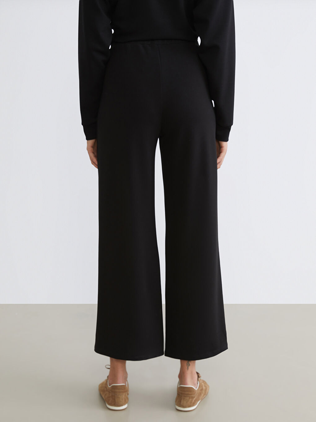 Siyah Beli Lastikli Kadın Eşofman Altı	-4