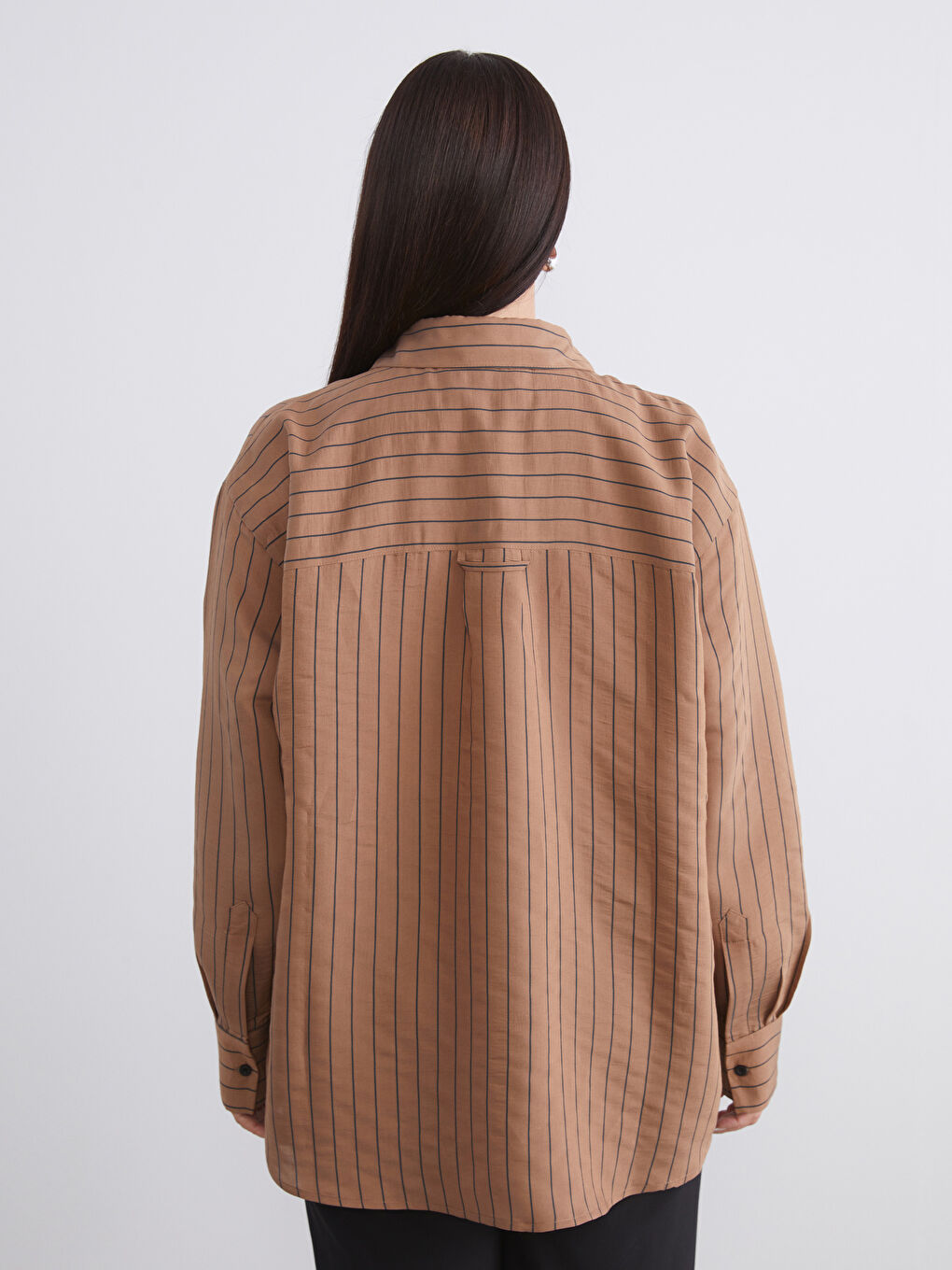 Kahverengi Büyük Beden Çizgili Kadın Gömlek-3
