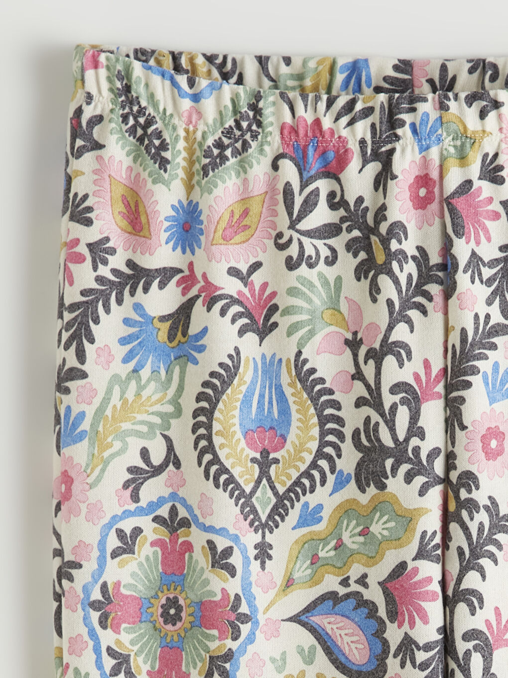 Ekru Bisiklet Yaka Desenli Kadın Pijama Takımı-4