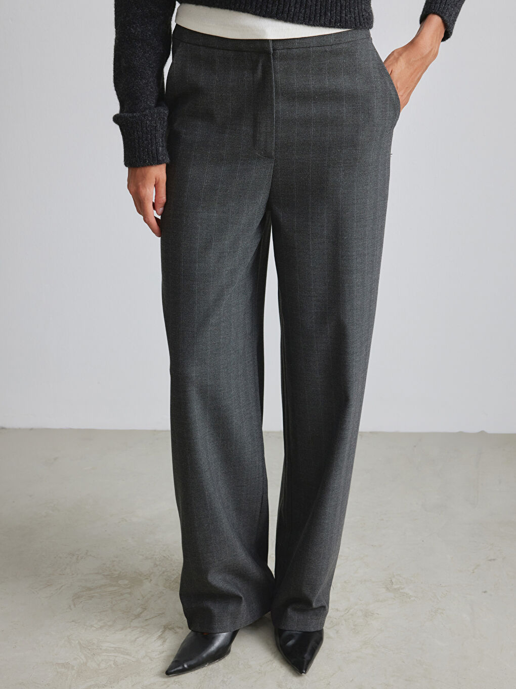 Antrasit Standart Fit Desenli Kadın Pantolon-1