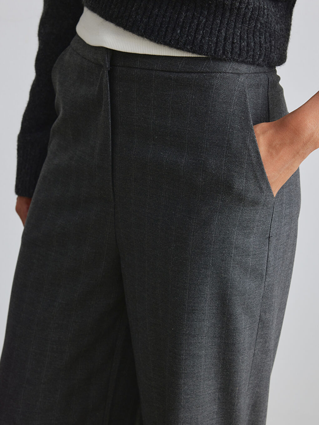 Antrasit Standart Fit Desenli Kadın Pantolon-2