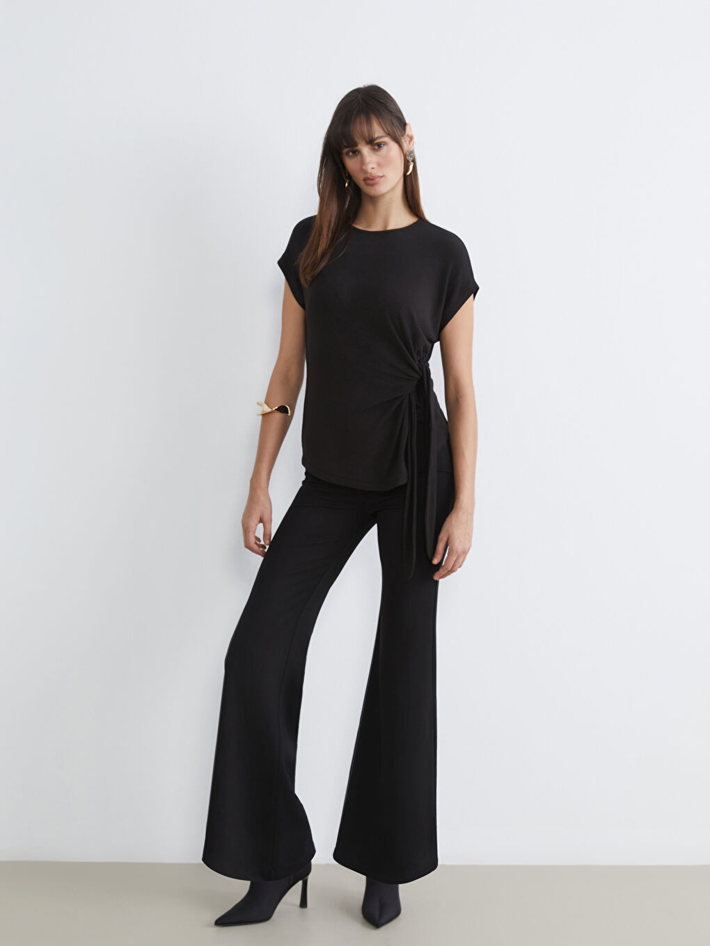 Siyah Bisiklet Yaka Büzgülü Bluz-1