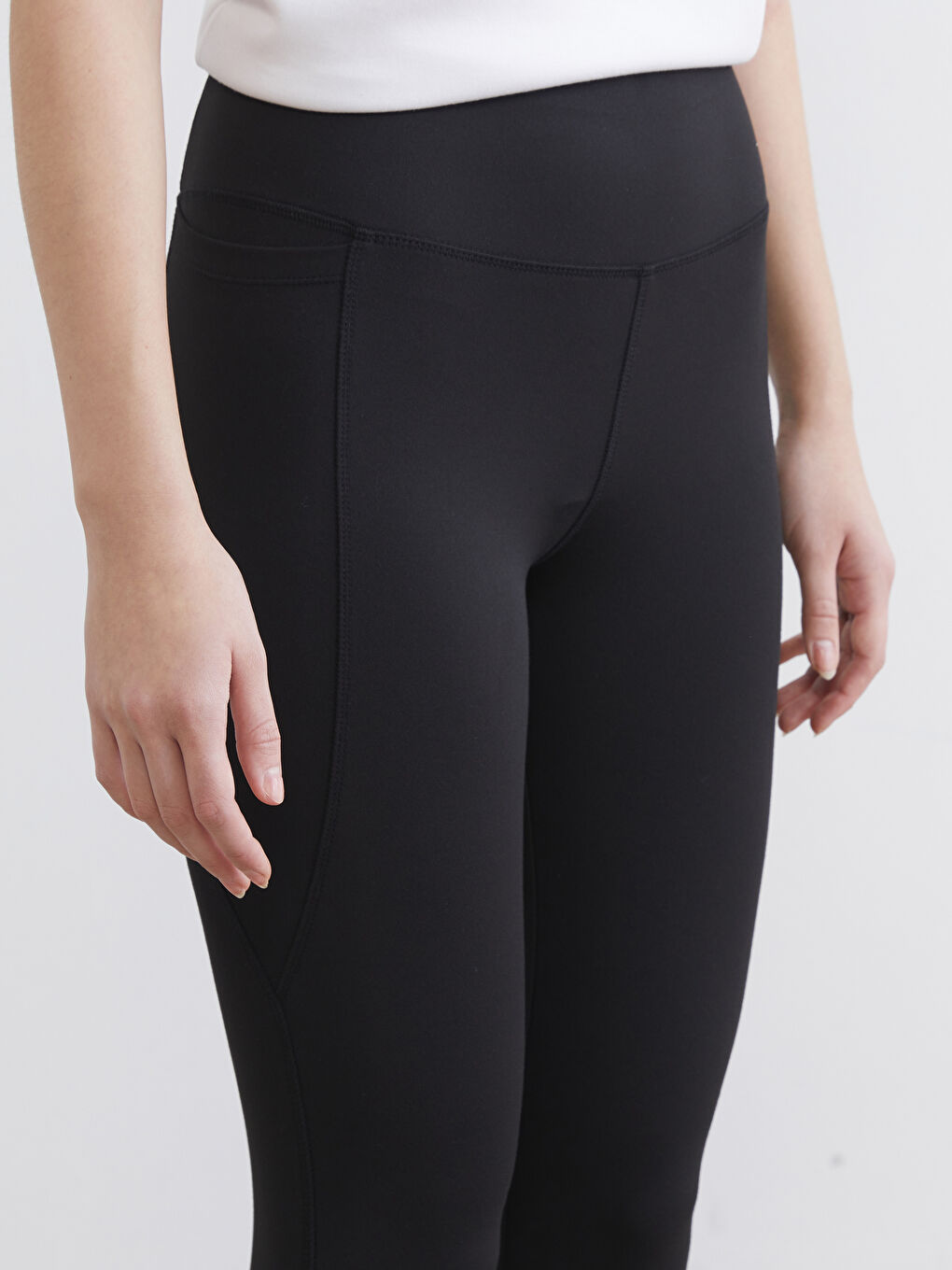 Siyah Yüksek Bel Cepli Kadın Spor Tayt-2