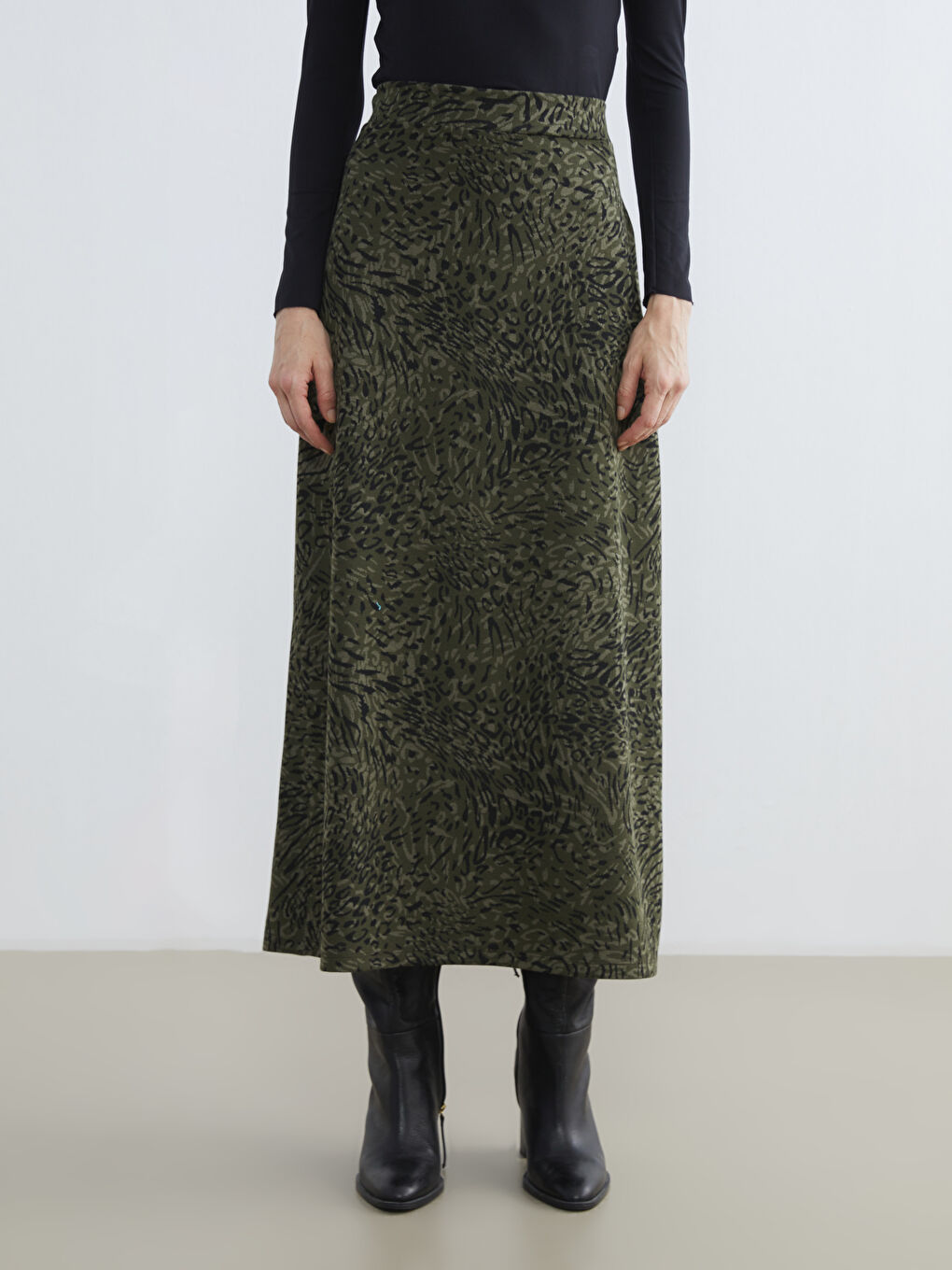 Haki Beli Lastikli Desenli Etek-1